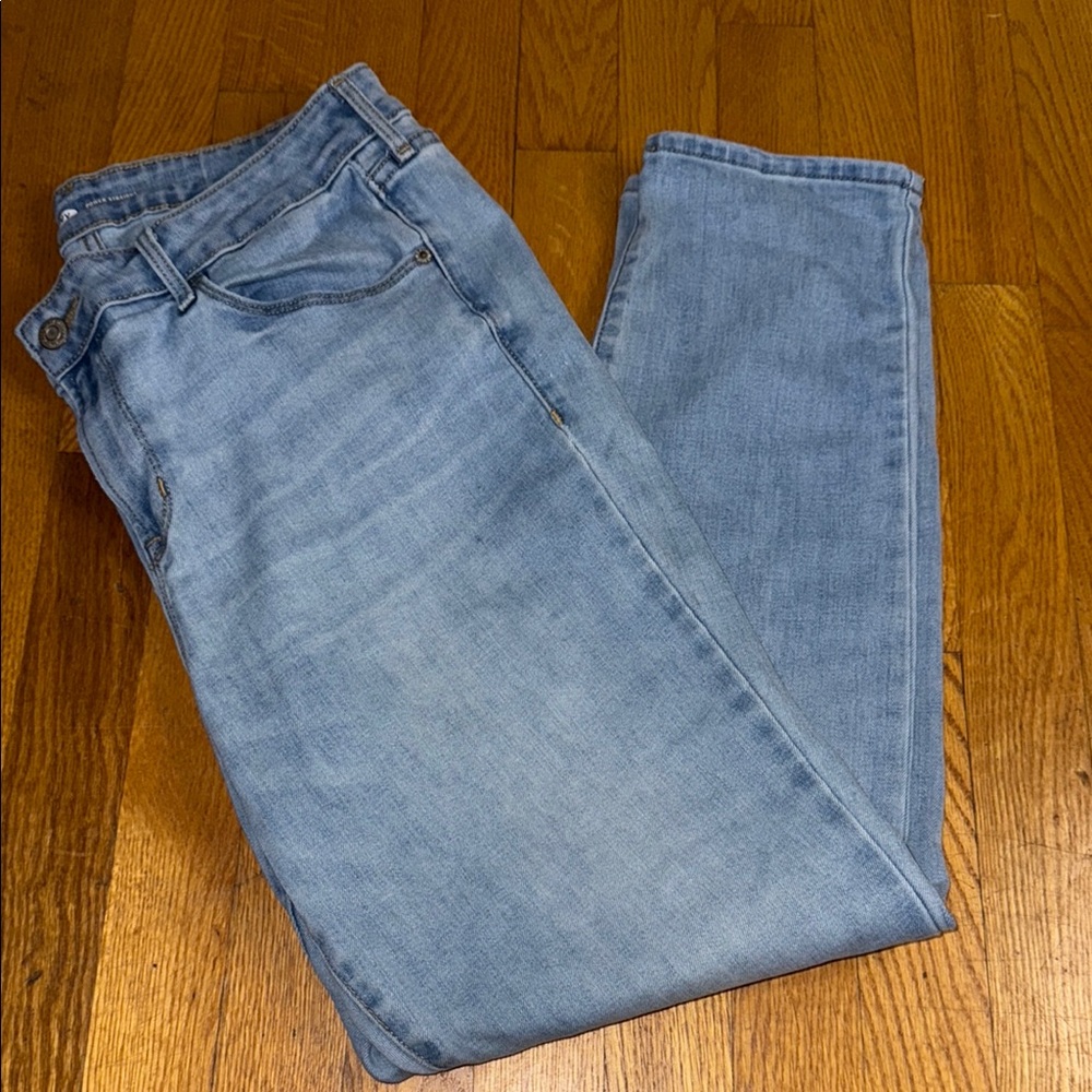 Old Navy Blue Cropped Ankle Jeans